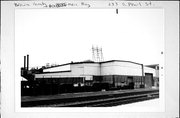 233 S PEARL ST, a Astylistic Utilitarian Building industrial building, built in Green Bay, Wisconsin in 1918.