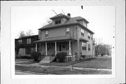 1251 PORLIER ST, a American Foursquare house, built in Green Bay, Wisconsin in 1909.