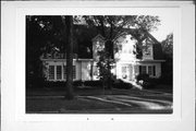933 S QUINCY ST, a Dutch Colonial Revival house, built in Green Bay, Wisconsin in 1905.