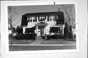 1145 S QUINCY ST, a Dutch Colonial Revival house, built in Green Bay, Wisconsin in .
