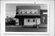 324 N ROOSEVELT ST, a Astylistic Utilitarian Building industrial bldg/manufacturing facility, built in Green Bay, Wisconsin in 1920.