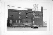 100 STUART ST, a Astylistic Utilitarian Building industrial bldg/manufacturing facility, built in Green Bay, Wisconsin in 1935.
