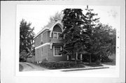 1308 E WALNUT ST, a Queen Anne house, built in Green Bay, Wisconsin in .