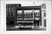 108-110 S WASHINGTON ST, a Commercial Vernacular large retail building, built in Green Bay, Wisconsin in 1922.