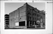 118 - 122 S WASHINGTON ST, a Romanesque Revival large retail building, built in Green Bay, Wisconsin in 1891.