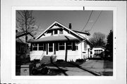 110 WOODLAWN AVE, a Bungalow house, built in Green Bay, Wisconsin in 1910.