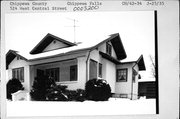 524 W CENTRAL ST, a Bungalow house, built in Chippewa Falls, Wisconsin in 1915.