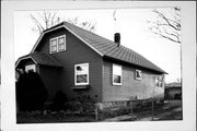 324 MAYNARD ST, a Bungalow house, built in Chippewa Falls, Wisconsin in .
