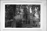 606 W WILLOW ST, a Queen Anne house, built in Chippewa Falls, Wisconsin in 1904.