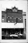 528 HEWETT ST, a Italianate small retail building, built in Neillsville, Wisconsin in 1895.