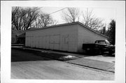 827 HEWETT ST, a Astylistic Utilitarian Building garage, built in Neillsville, Wisconsin in .