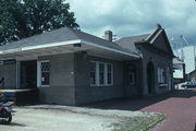 359 N LUDINGTON ST, a Craftsman depot, built in Columbus, Wisconsin in 1907.