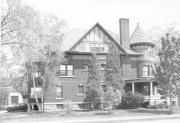303 N ASHLAND AVE, a Queen Anne house, built in Green Bay, Wisconsin in 1911.