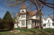 205 PRAIRIE ST, a Queen Anne house, built in Lodi, Wisconsin in 1895.