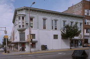 101 W COOK ST, a Italianate small retail building, built in Portage, Wisconsin in 1893.