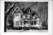 820 PARK AVE, a Queen Anne house, built in Columbus, Wisconsin in 1898.