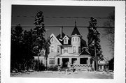 902 PARK AVE, a Queen Anne house, built in Columbus, Wisconsin in 1897.
