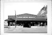 105 S MAIN ST 105 S MAIN ST, a Twentieth Century Commercial automobile showroom, built in Lodi, Wisconsin in 1921.