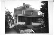 116 W HOWARD ST, a American Foursquare house, built in Portage, Wisconsin in 1917.