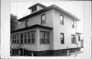 220 W ONEIDA ST, a American Foursquare house, built in Portage, Wisconsin in .