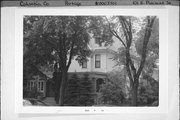 101 E PLEASANT ST, a Queen Anne house, built in Portage, Wisconsin in 1904.
