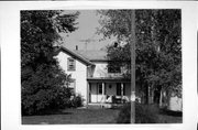 N914 POPLAR GROVE RD, a Gabled Ell house, built in Lebanon, Wisconsin in 1860.