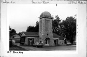 127 W PARK AVE, a Art/Streamline Moderne gas station/service station, built in Beaver Dam, Wisconsin in 1925.