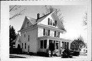 401 N WASHINGTON ST, a Colonial Revival/Georgian Revival house, built in Watertown, Wisconsin in 1918.
