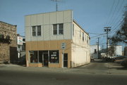 334 MICHIGAN ST, a Commercial Vernacular small retail building, built in Sturgeon Bay, Wisconsin in 1891.