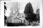 N7 W1703 DETROIT HARBOR RD, a Queen Anne house, built in Washington, Wisconsin in 1906.
