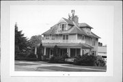 25 N 8TH AVE, a Queen Anne house, built in Sturgeon Bay, Wisconsin in 1902.