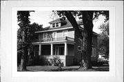 811 E 4TH ST, a American Foursquare house, built in Superior, Wisconsin in 1914.