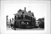 2332 E 7TH ST, a Queen Anne house, built in Superior, Wisconsin in 1883.