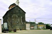 131 E MULLETT ST, a Astylistic Utilitarian Building grain elevator/feed mill, built in Portage, Wisconsin in 1862.