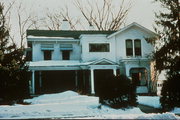 307 NIAGARA ST, a Italianate house, built in Eau Claire, Wisconsin in 1870.