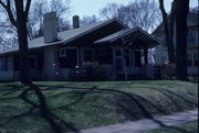 333 GARFIELD AVE, a Bungalow house, built in Eau Claire, Wisconsin in 1915.