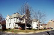 190 S CHESTNUT ST, a Queen Anne house, built in Platteville, Wisconsin in 1906.