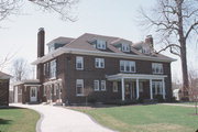 104 WILCOX ST, a Colonial Revival/Georgian Revival house, built in Eau Claire, Wisconsin in 1915.