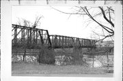 CHIPPEWA RIVER, NORTH OF 1ST AVE AND FULTON ST, a NA (unknown or not a building) overhead truss bridge, built in Eau Claire, Wisconsin in 1911.
