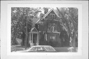 920 S FARWELL ST, a Queen Anne house, built in Eau Claire, Wisconsin in 1885.