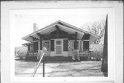333 GARFIELD AVE, a Bungalow house, built in Eau Claire, Wisconsin in 1915.