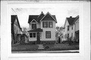 421 HUDSON ST, a Queen Anne house, built in Eau Claire, Wisconsin in 1901.