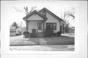 515 LINCOLN AVE, a Bungalow house, built in Eau Claire, Wisconsin in 1927.