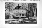 1558 E MADISON ST, a Queen Anne house, built in Eau Claire, Wisconsin in 1909.