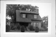 318 MARSTON AVE, a Bungalow house, built in Eau Claire, Wisconsin in 1917.