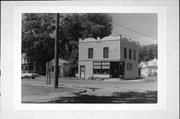 902 MENOMONIE ST, a Other Vernacular small retail building, built in Eau Claire, Wisconsin in 1916.