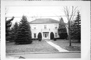 235 ROOSEVELT AVE 235 ROOSEVELT AVE, a Colonial Revival/Georgian Revival house, built in Eau Claire, Wisconsin in 1939.