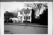 1616 STATE ST, a Dutch Colonial Revival house, built in Eau Claire, Wisconsin in 1907.