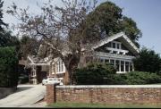 2618-2620 E BRADFORD AVE (AKA 2519 N LAKE DR), a Craftsman house, built in Milwaukee, Wisconsin in 1914.