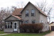 637 BROAD ST, a Gabled Ell house, built in Menasha, Wisconsin in .